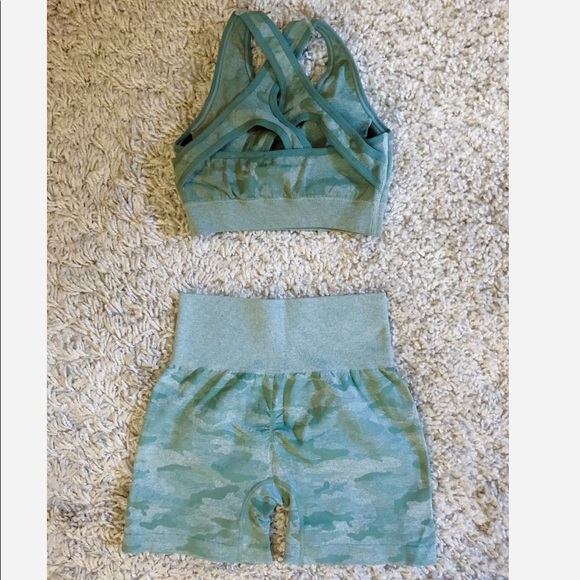 2Pc Camo Seamless Shorts Set (Shorts + Bra) - Picture 2 of 5
